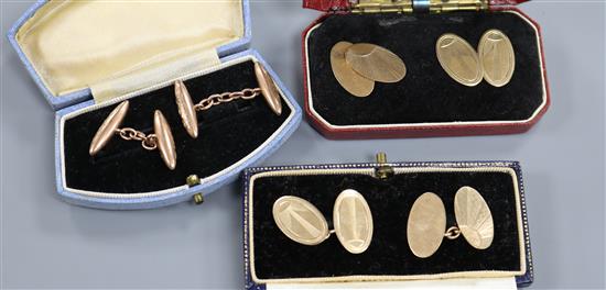 Three assorted pairs of 9ct gold cufflinks.